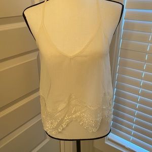 Lush|| Delicate cream lace spaghetti strap camisole